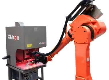 xl_box_robot_0_advmarktech_laser_marking_machine